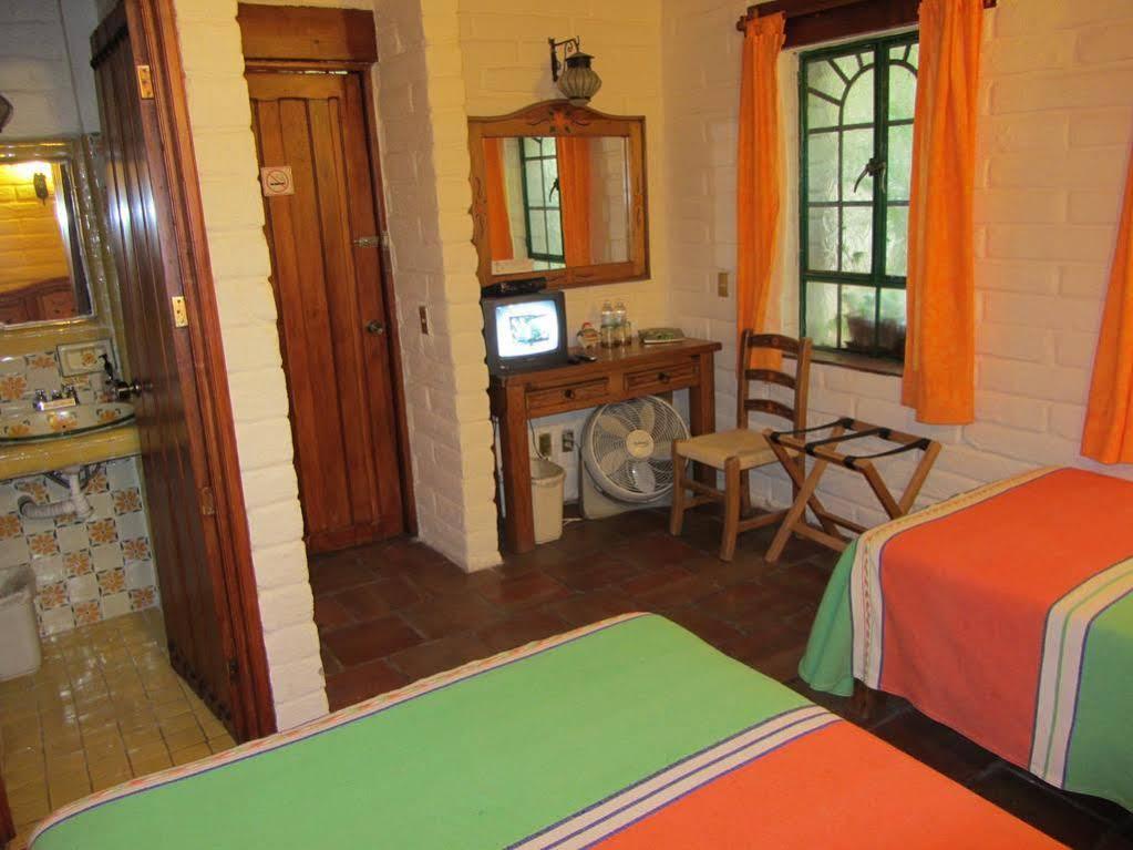 Bed and Breakfast Casa Del Retono Tlaquepaque Esterno foto