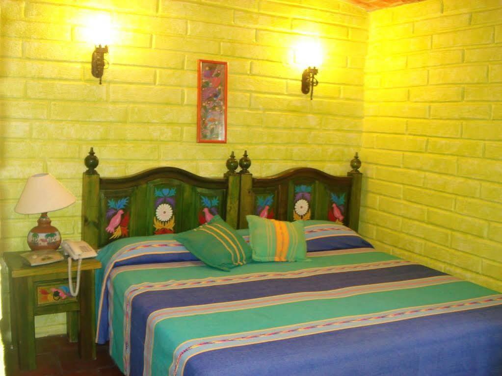 Bed and Breakfast Casa Del Retono Tlaquepaque Esterno foto