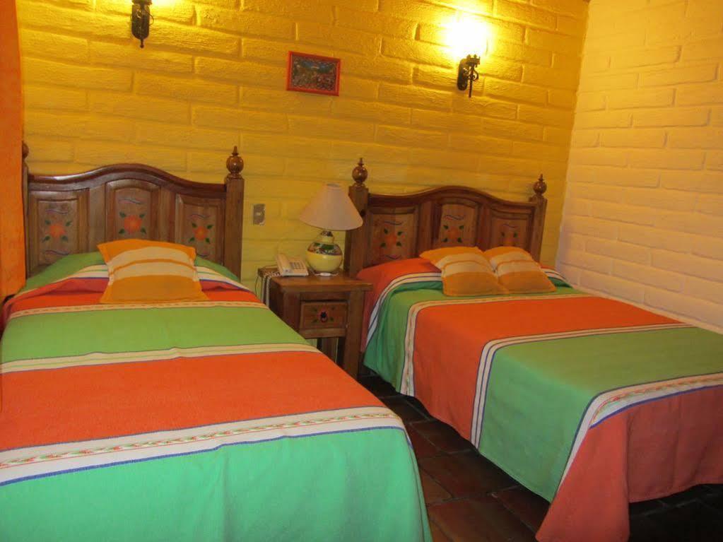 Bed and Breakfast Casa Del Retono Tlaquepaque Esterno foto